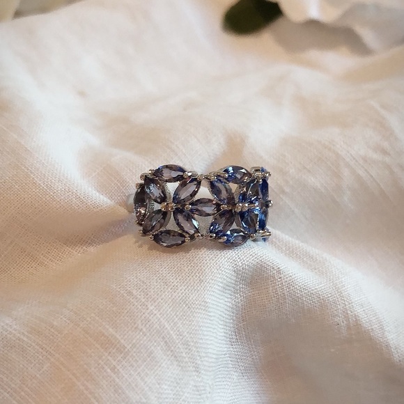 Lavender Iolite and Sterling Silver Ring - Picture 7 of 7